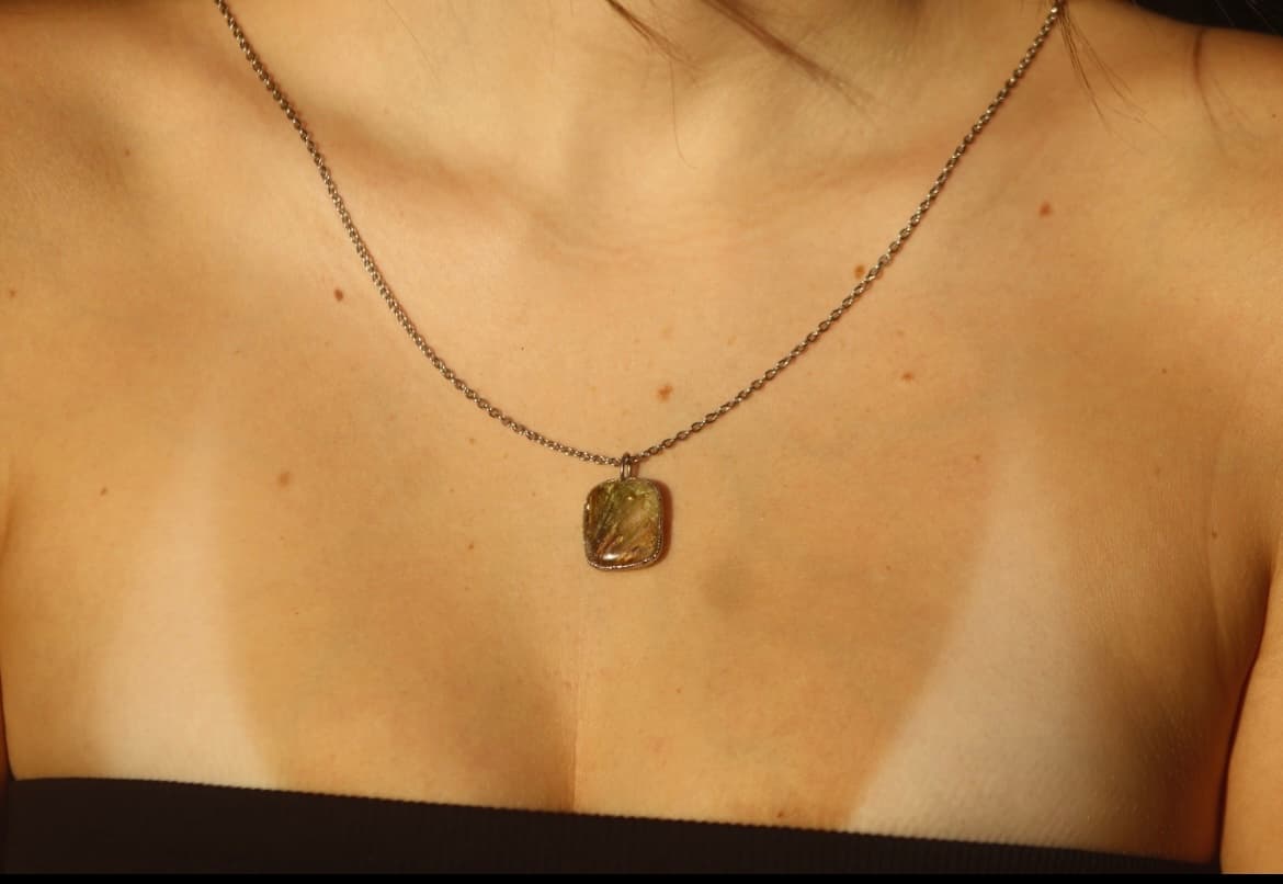 Green Hawkmoth Wing Pendant 3